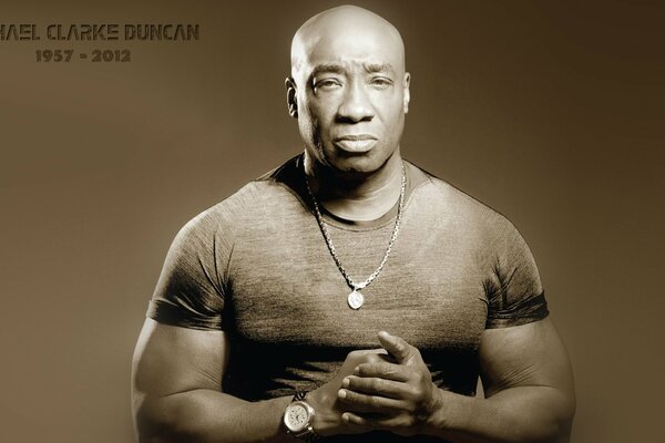 Michael Clarke Duncan w koszulce