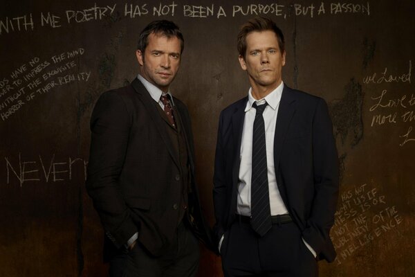 Kevin Bacon y James piurfoy