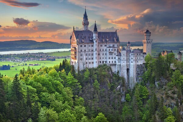 Schloss Neuschwanstein (Bayern) und seine Landschaft