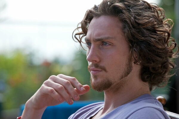 Ritratto ravvicinato di Aaron Taylor-Johnson