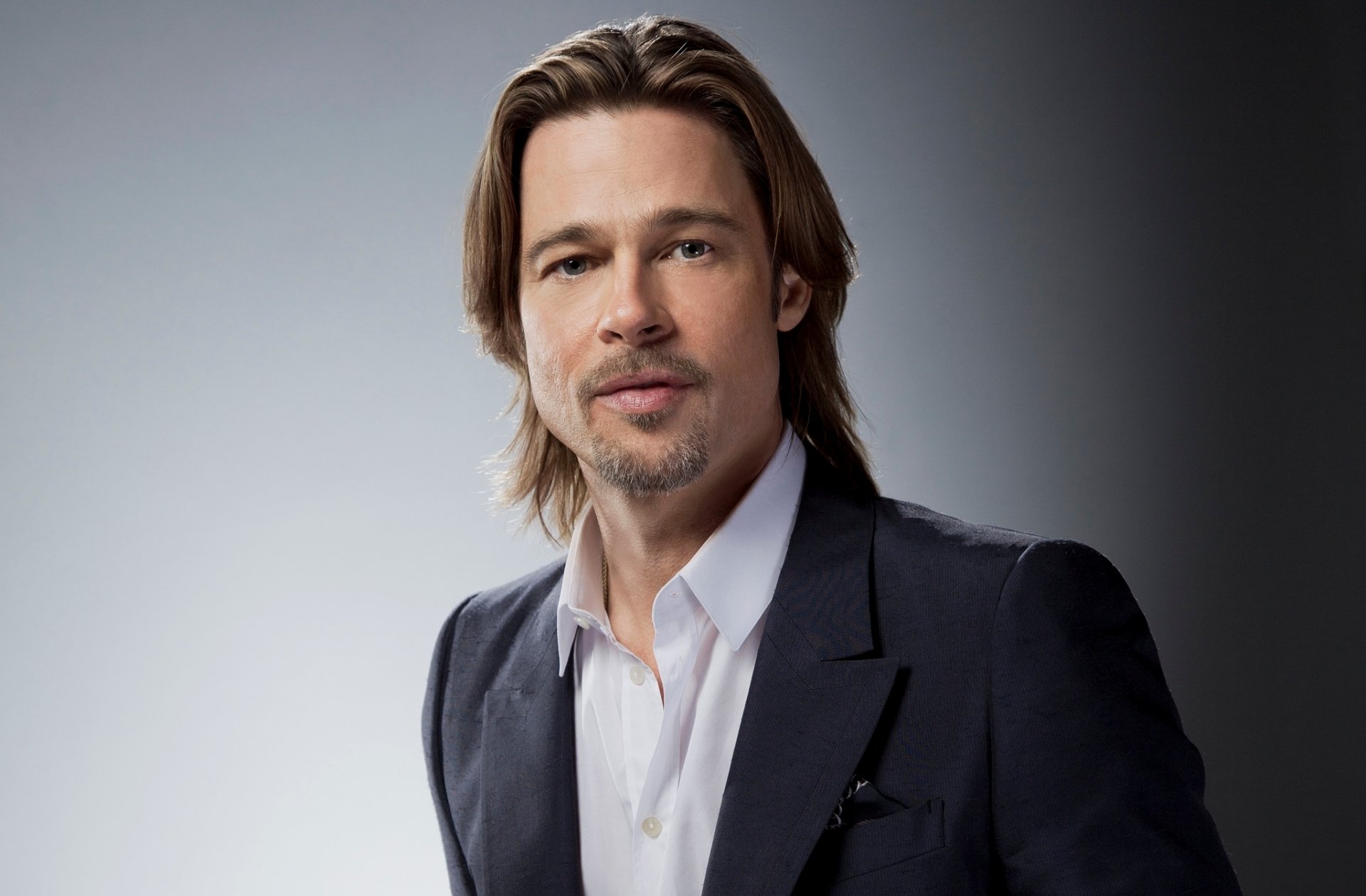 brad pitt männlich schauspieler produzent grauer hintergrund