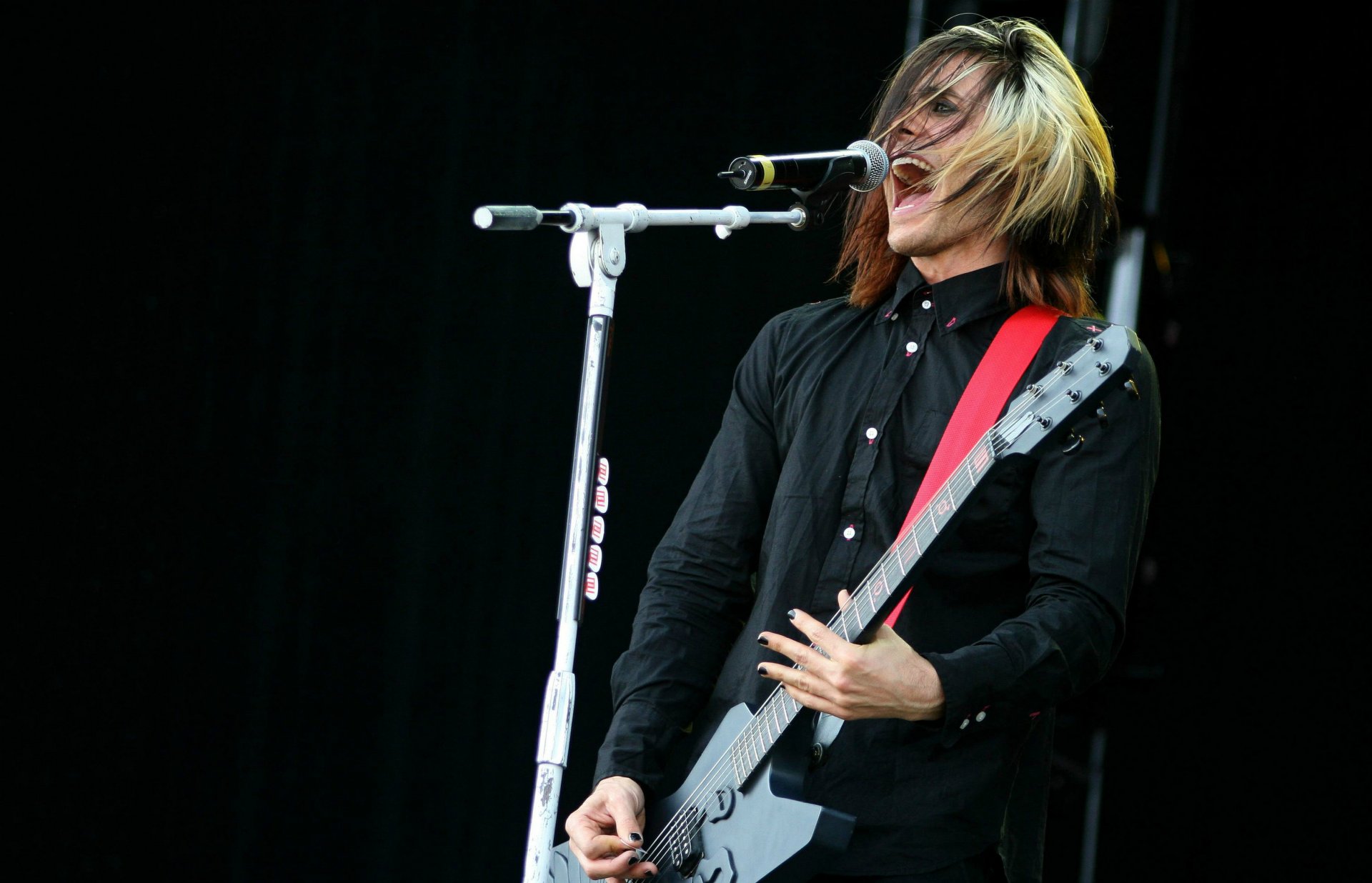 jared leto de 30 secondes à mars guitare concert