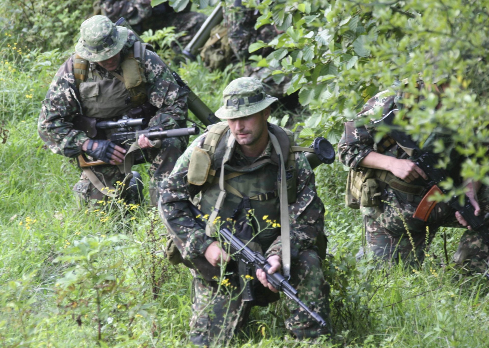 soldaten spezialeinheiten ak-74 bcc-schrauber granatwerfer zelenka aufklärung