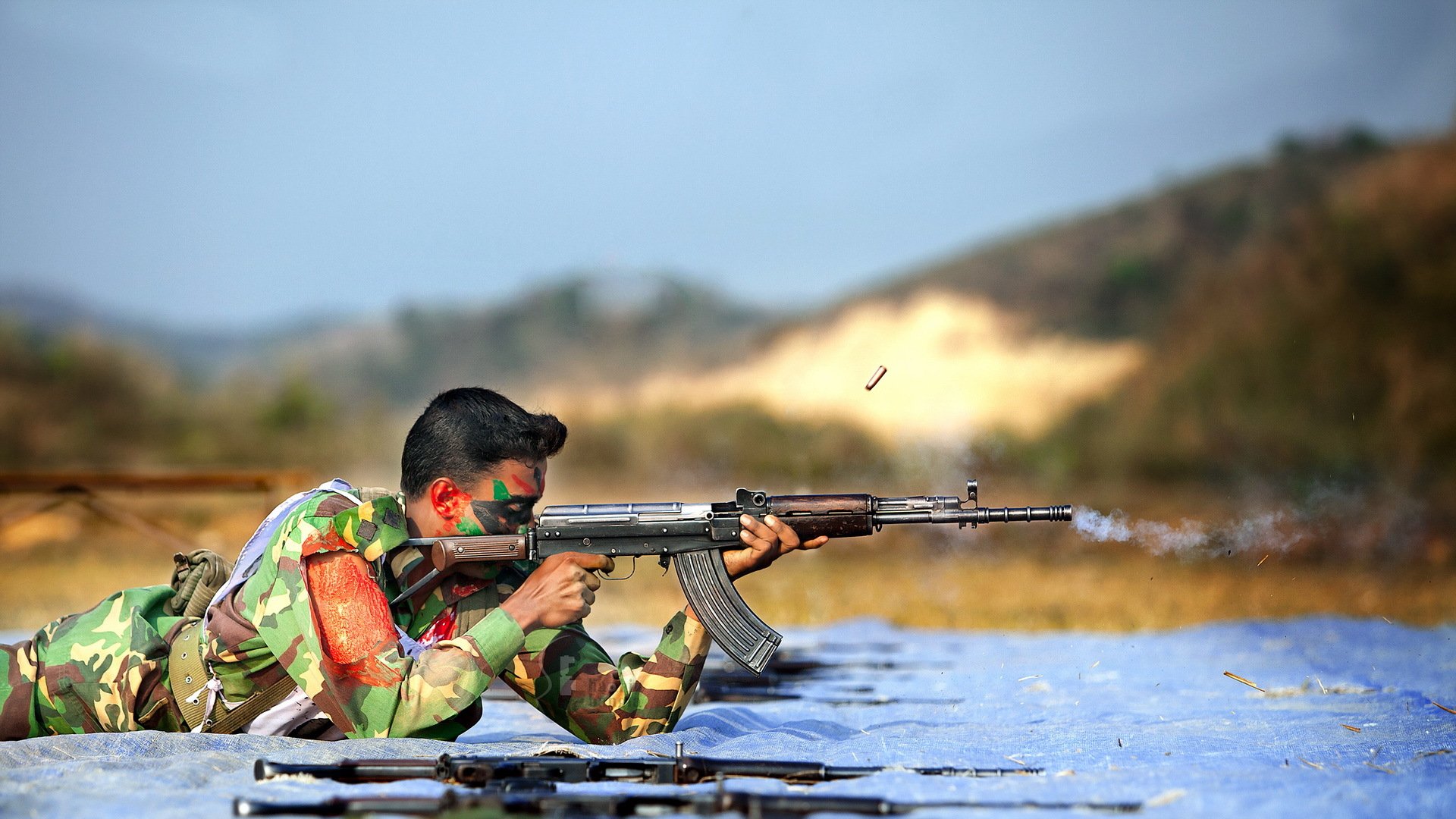 bangladesh army men weapon