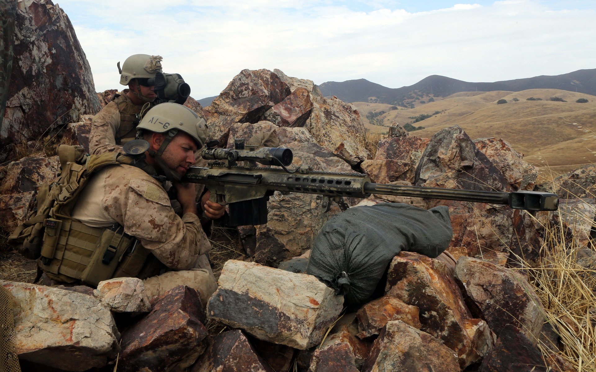 corpo dei marines degli stati uniti soldati armi