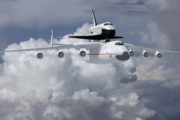 Avión Buran en el cielo regional