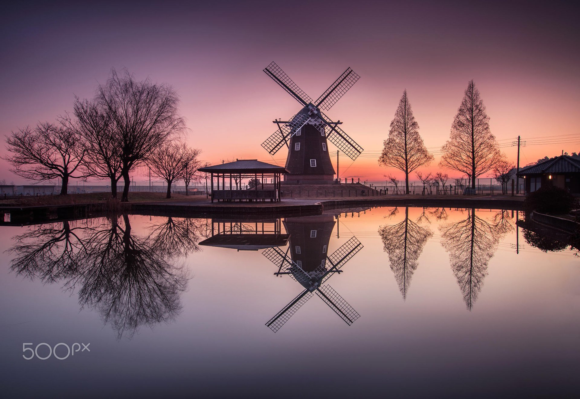 soir coucher de soleil lac arbres moulin