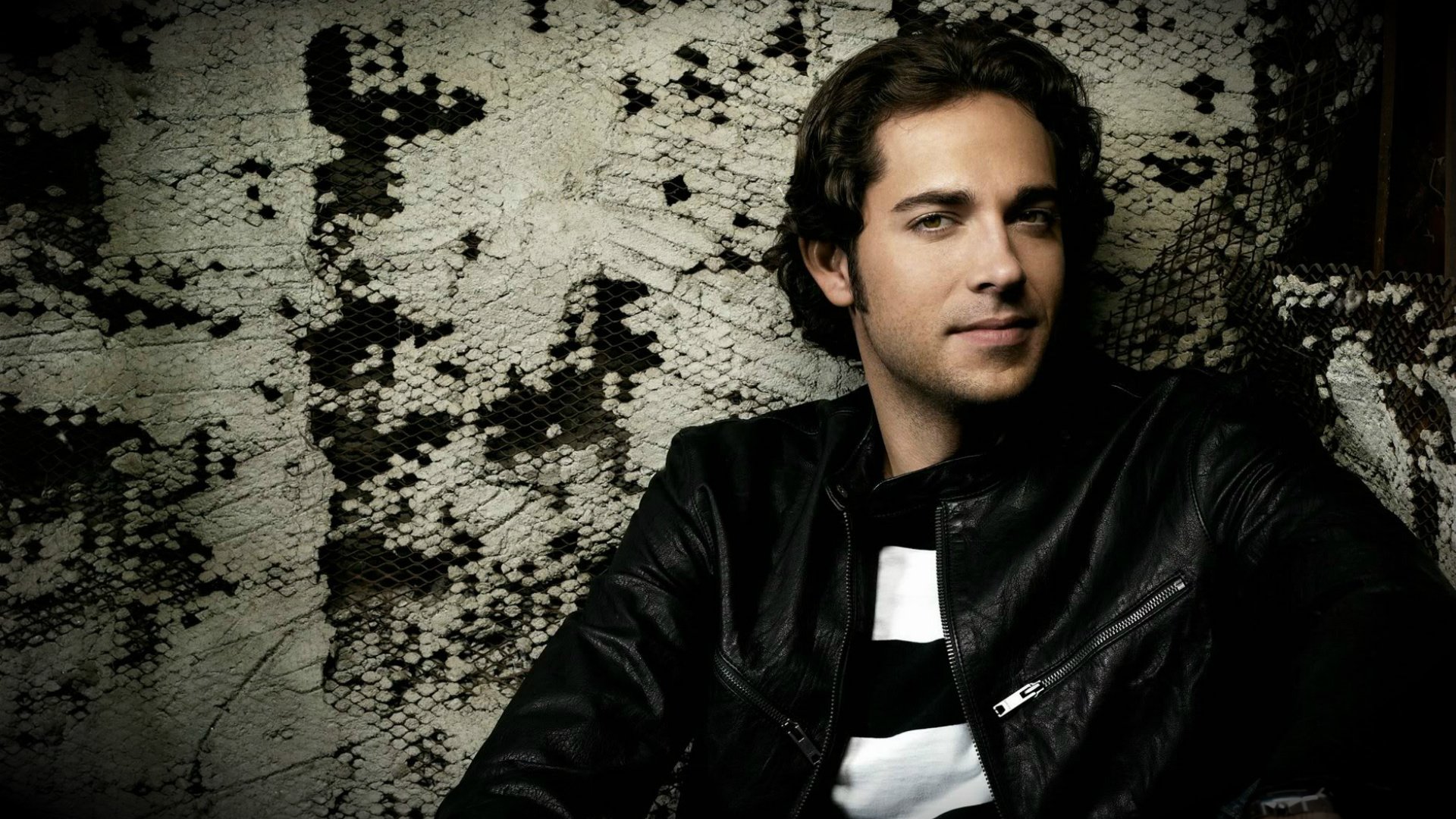 zachary levi patron of the world bartowski fallout vegas arcade gannon actor american america usa zachary levi levi chuck fallout new vegas new arcade gennon