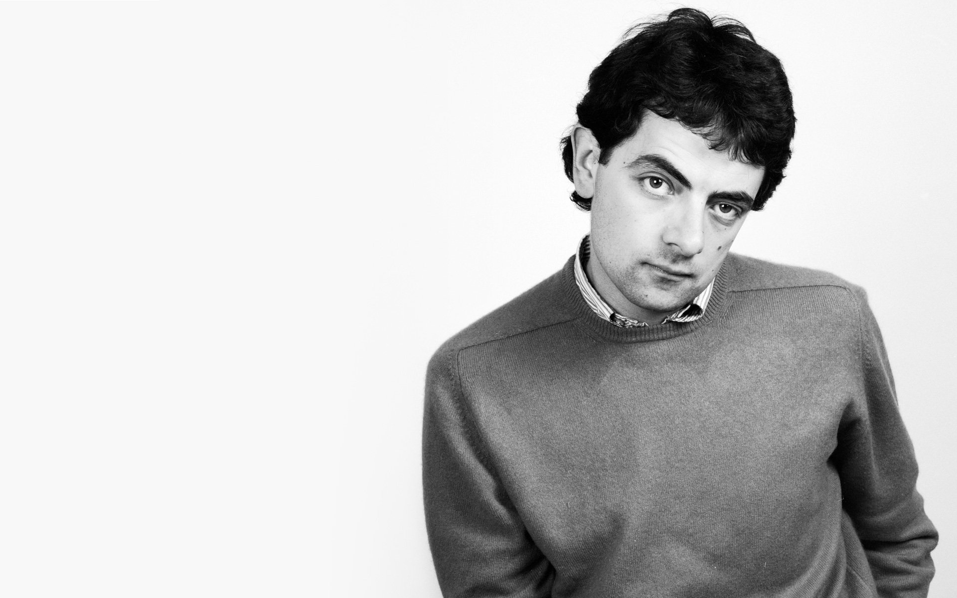 rowan atkinson rowan atkinson comediante b / w mirada juventud