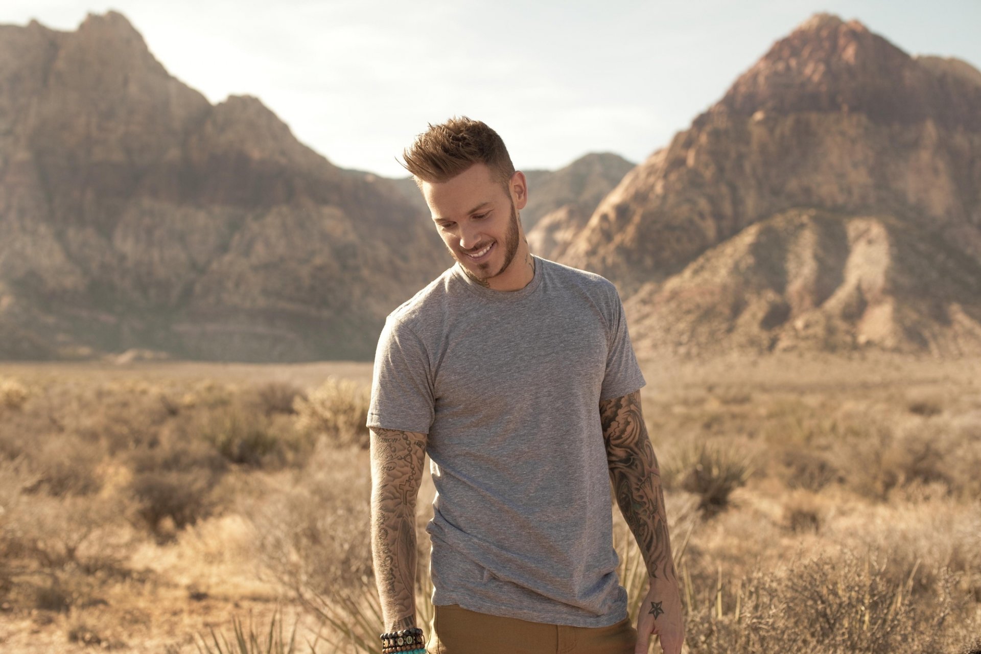 matt pokora francuz piosenkarz uśmiech rnb a la poursuite du bonaire