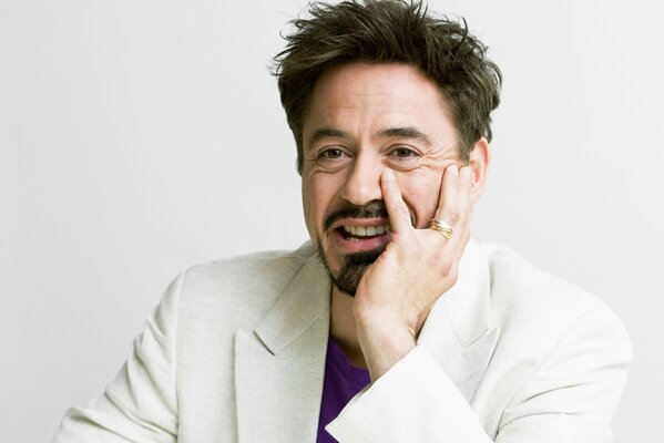 Robert Downey Jr. y el anillo