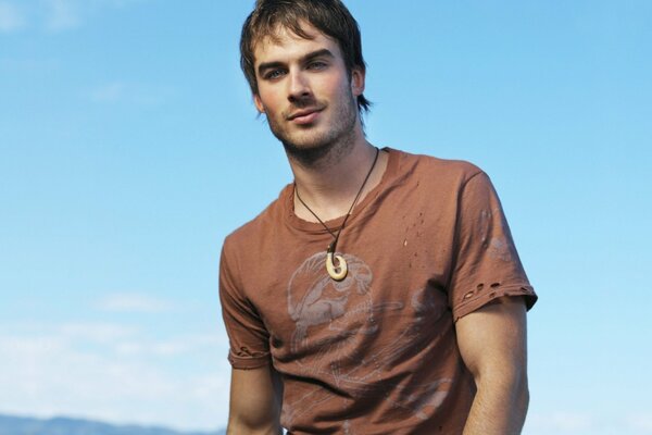 Foto de Ian Somerhalder con camiseta