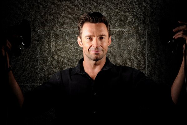 Schauspieler Hugh Jackman im Licht der Scheinwerferlichter