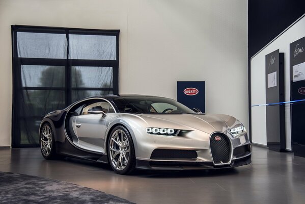 Auto bugatti supercar couleur acier