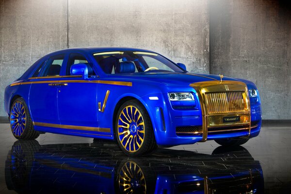 Blauer Luxus-Rolls-royce