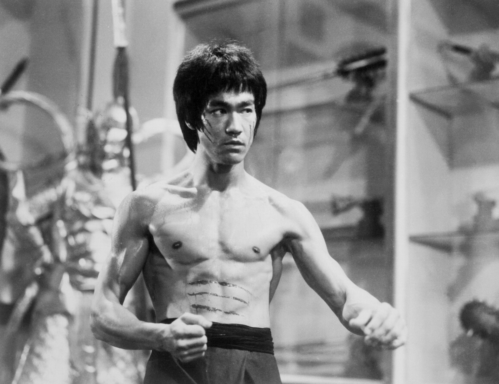 bruce lee photo corps gris fond d écran noir et blanc acteur légende