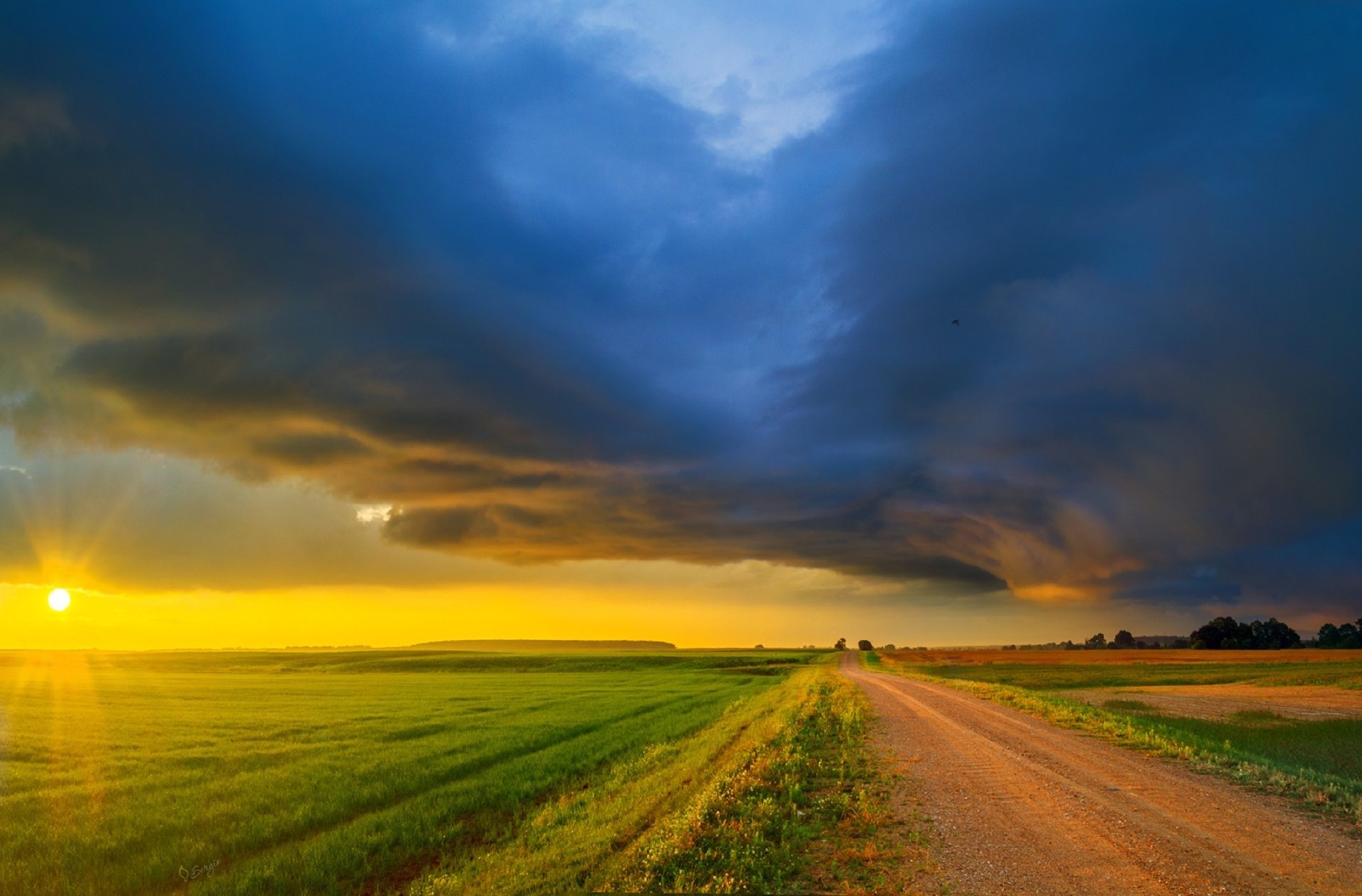 campo verde serge dombrowski cielo nuvole orizzonte