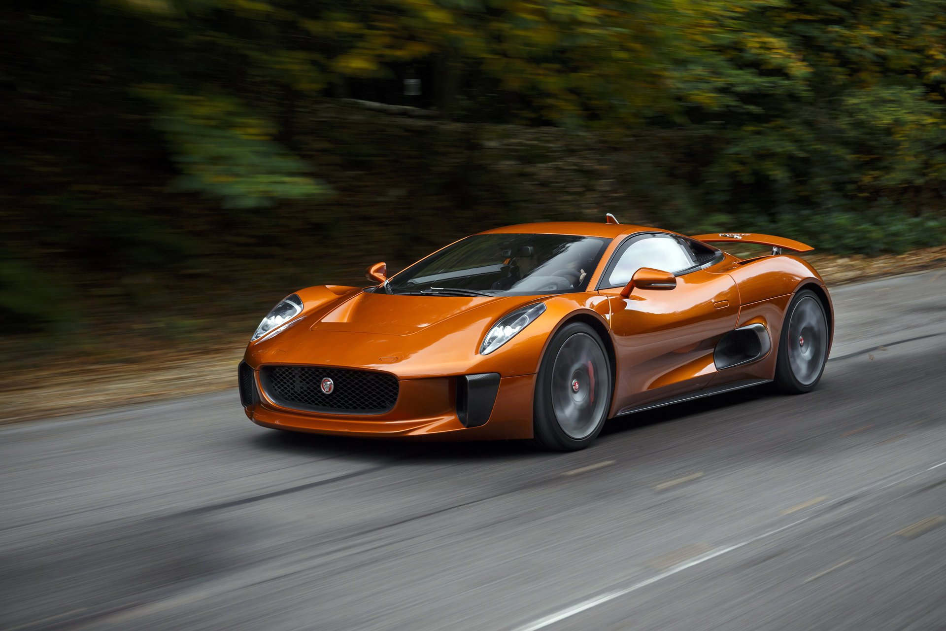 c-x75 jaguar orange métallique mouvement 2015 spectre