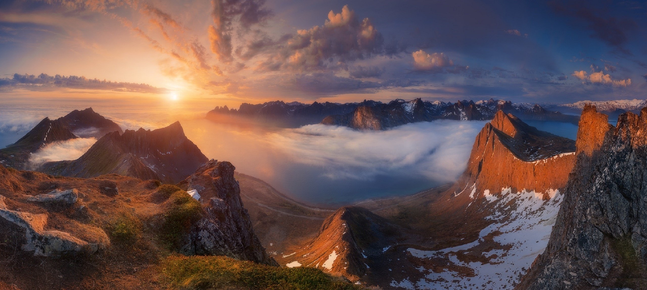 isola di senja panorama monte husfjellet fiordo di steinfjorden denti del diavolo alexander naumenko norvegia