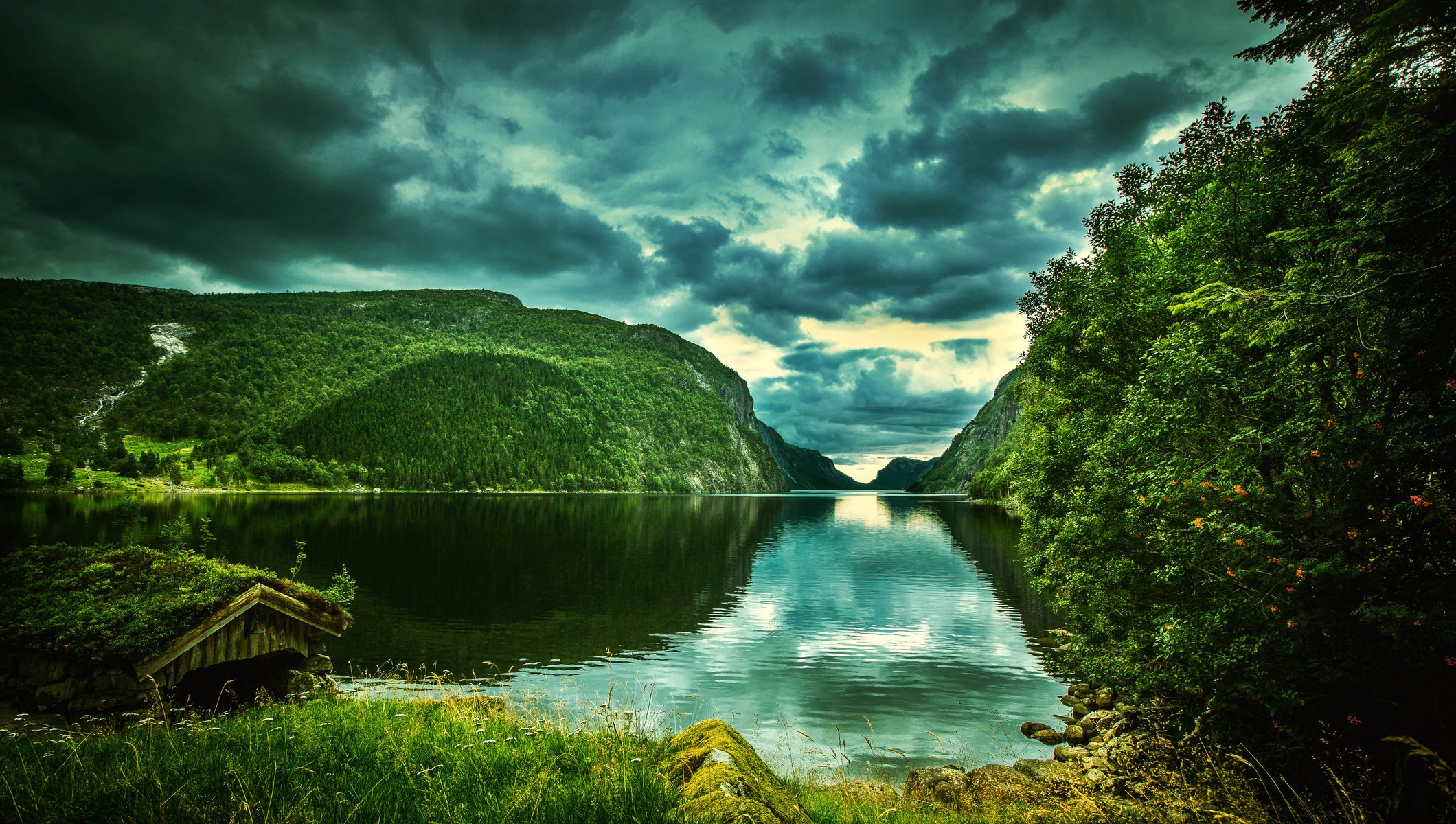 rogaland norvegia paesaggio montagne lago foresta nuvole natura