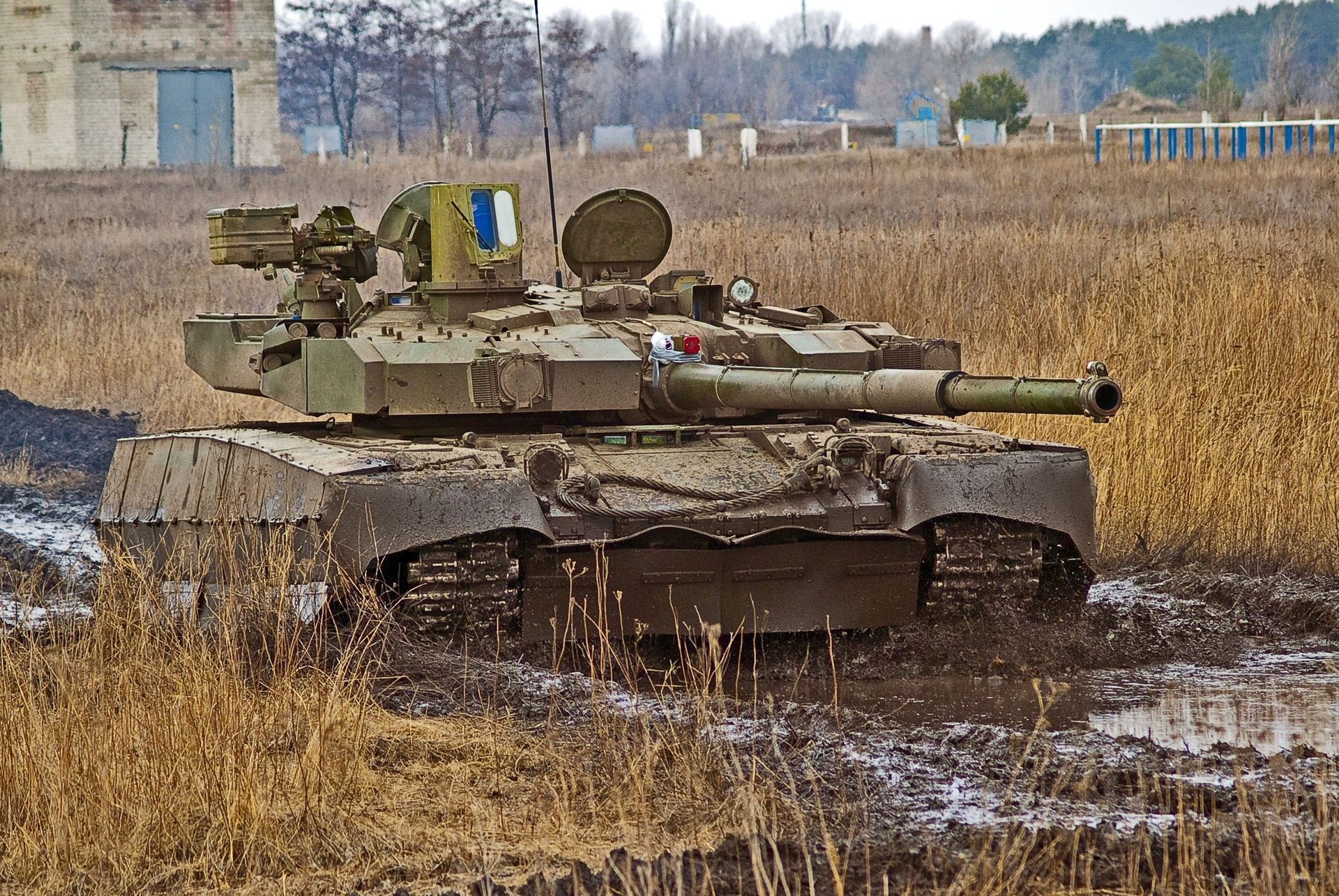 t-84 kharkov carro armato roccaforte armatura poligono