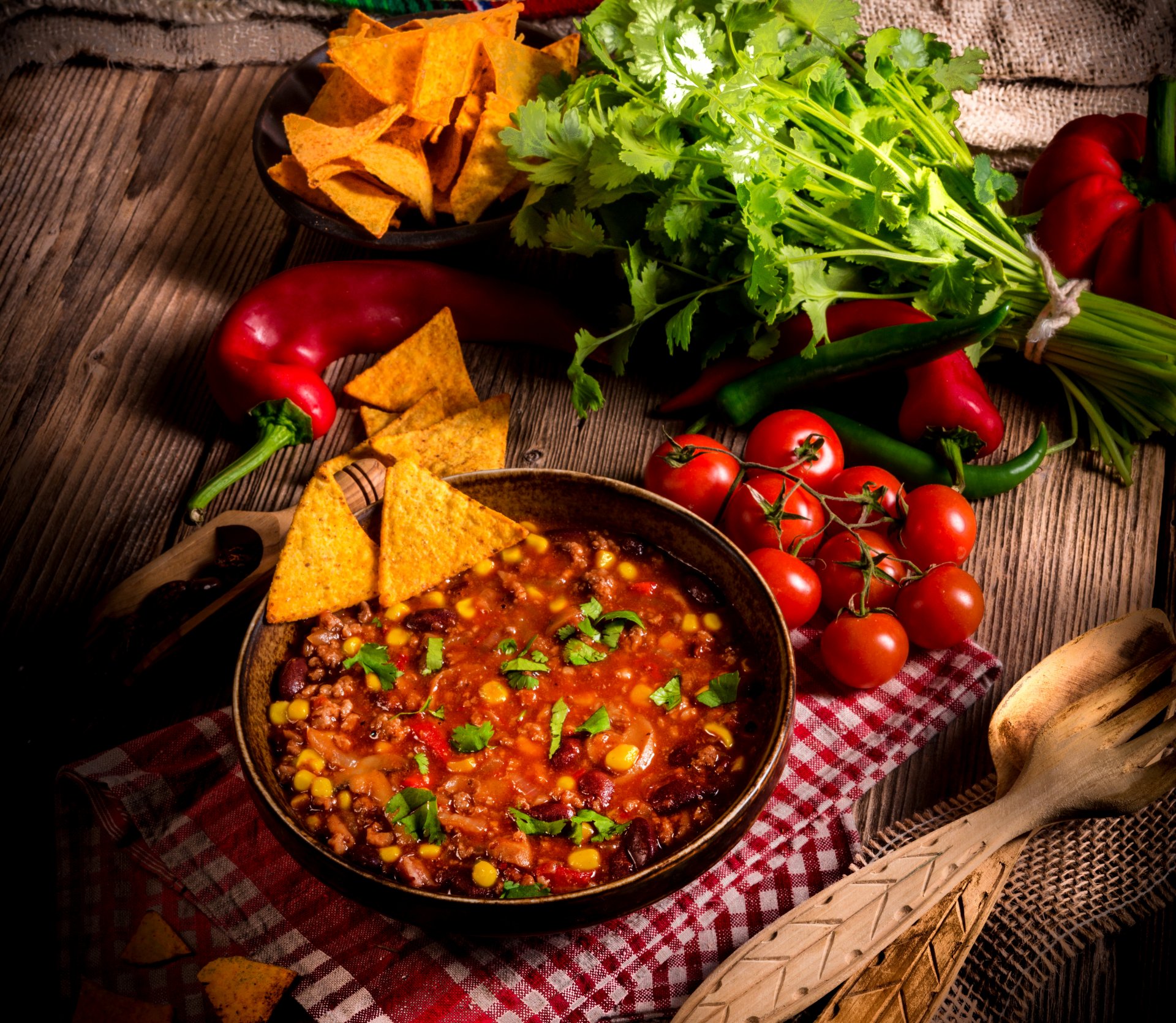 zuppa verdure pomodori peperoni cibo foto