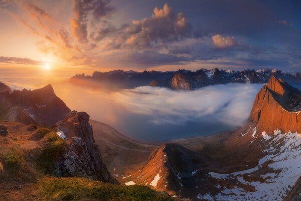 steinfjorden fjord. Sunset over the mountains