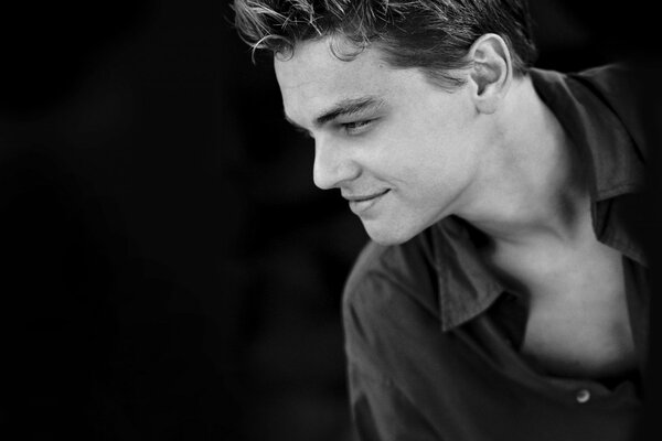 Młody lionardo DiCaprio. Portret mężczyzny