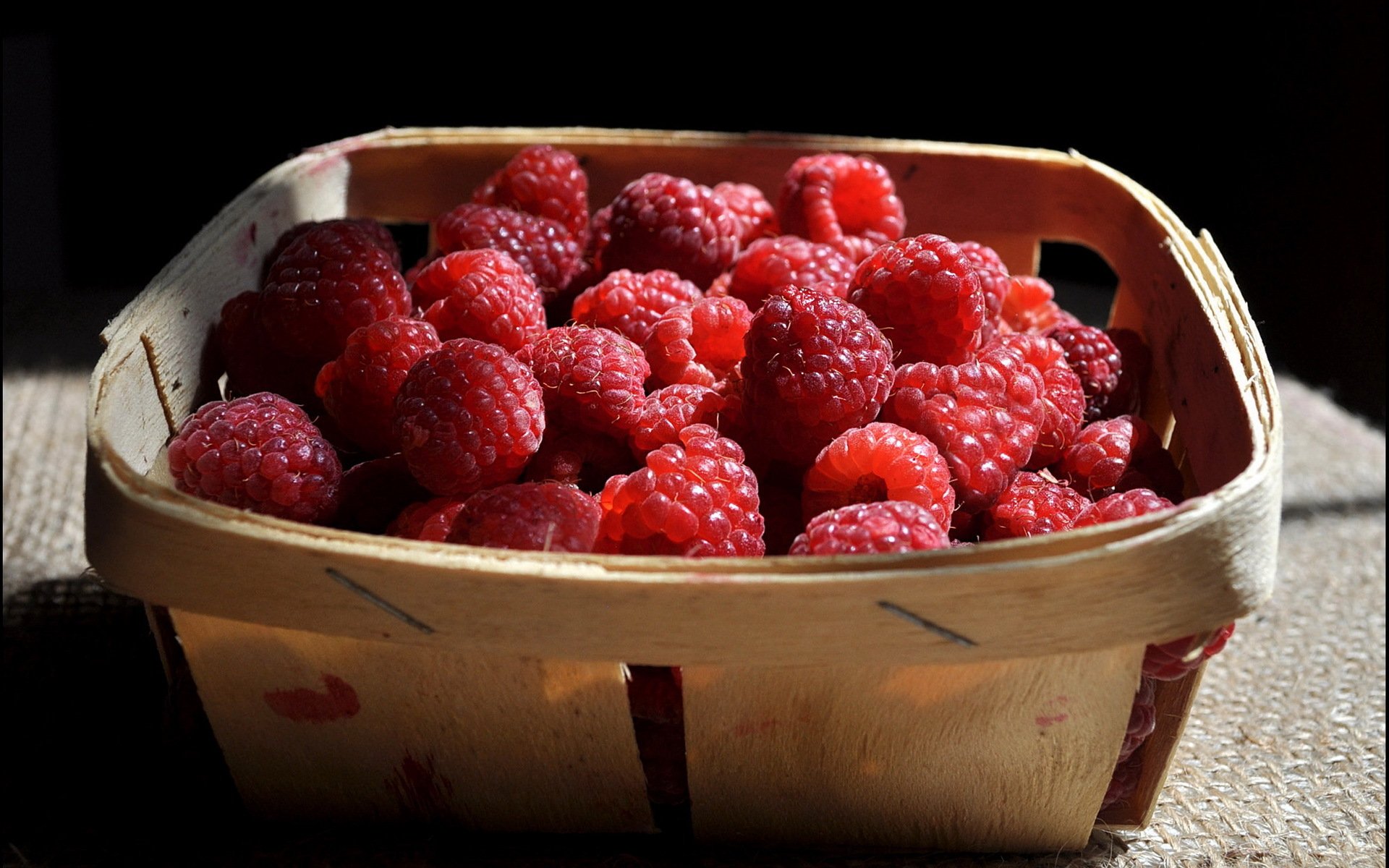 lecker ferienhaus essen sommer himbeeren stillleben garten beeren