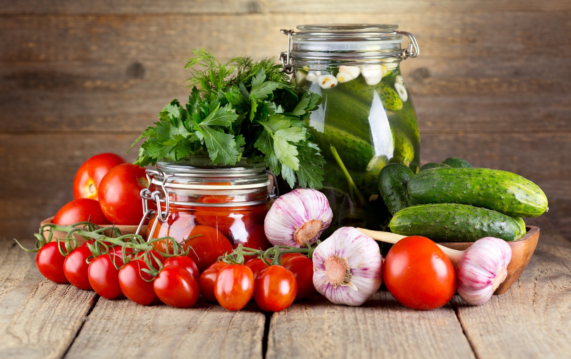 konserven gurken tomaten knoblauch grüns