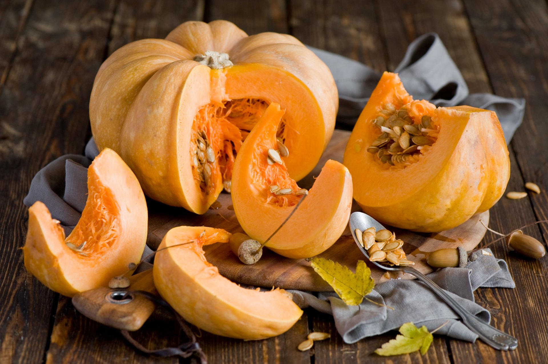 citrouilles graines glands feuilles nature morte automne