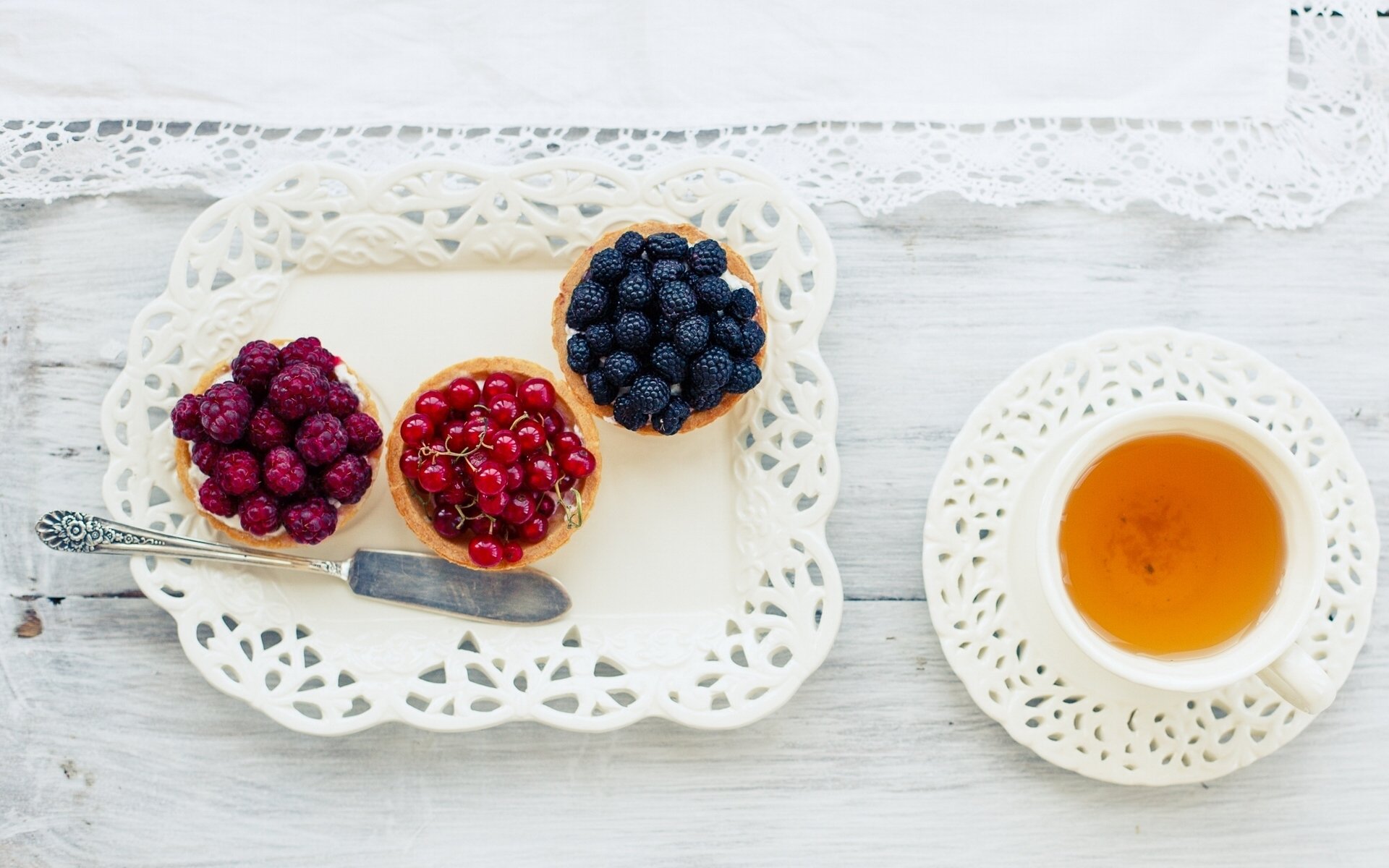 tè tartellette bacche tovagliolo