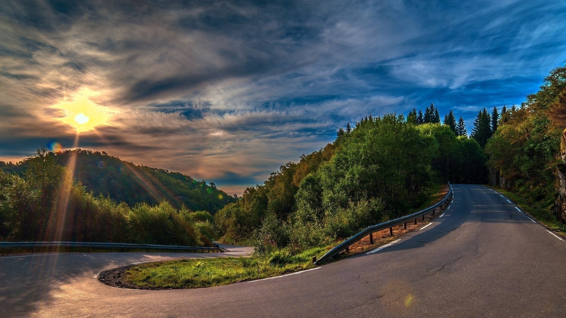 tramonto serpentina strada