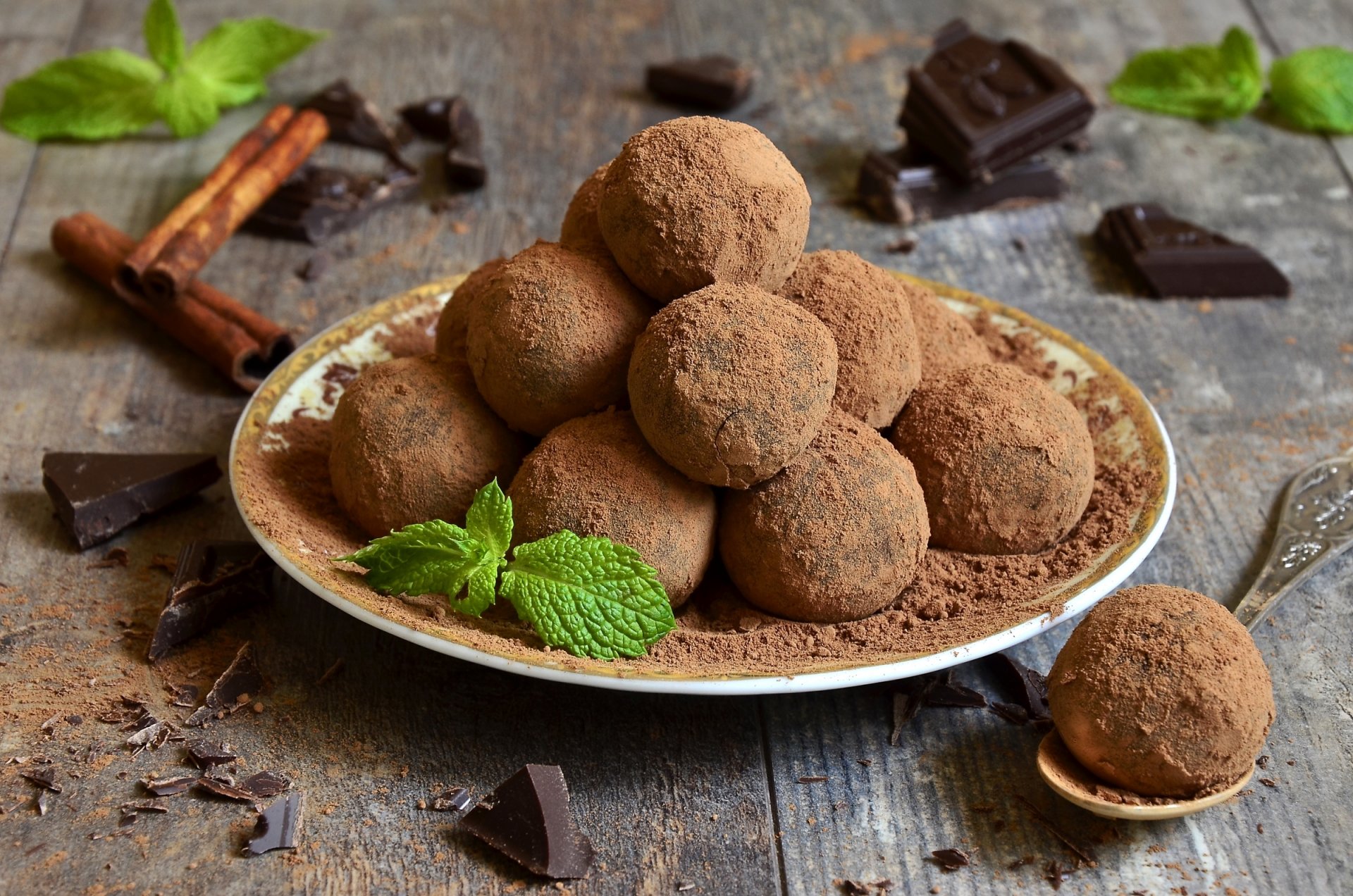 tartufi caramelle dolci menta cioccolato cannella