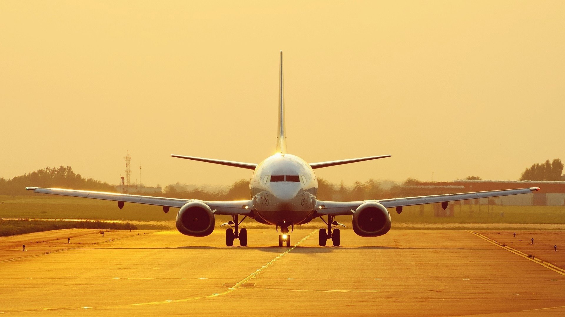 pista de aterrizaje mañana listo avión