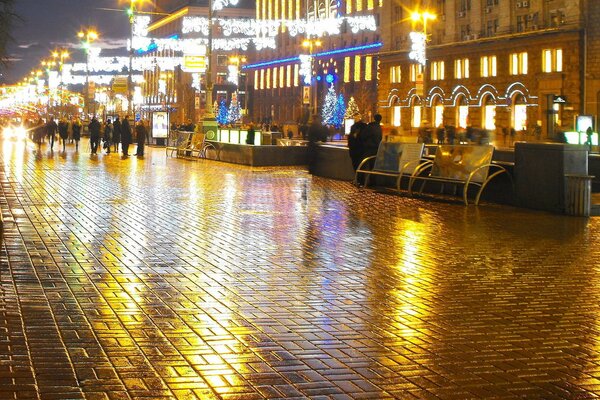 Lumières dans la ville de nuit