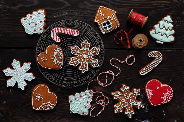 Christmas cookies. Edible figurines