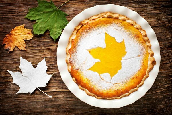 Autumn pie with a beautiful leaf pattern