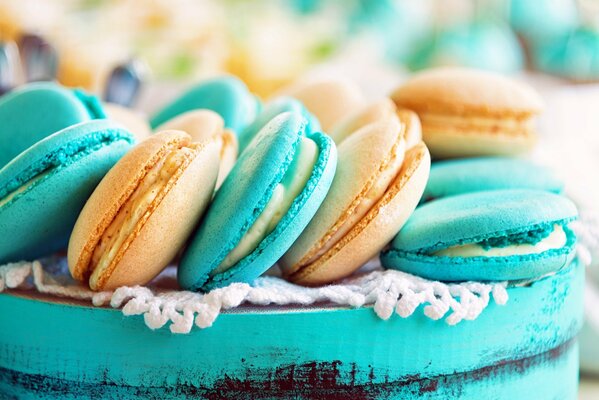 Pâtes aux amandes et à la crème pour le thé