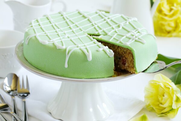 Pastel con glaseado de menta