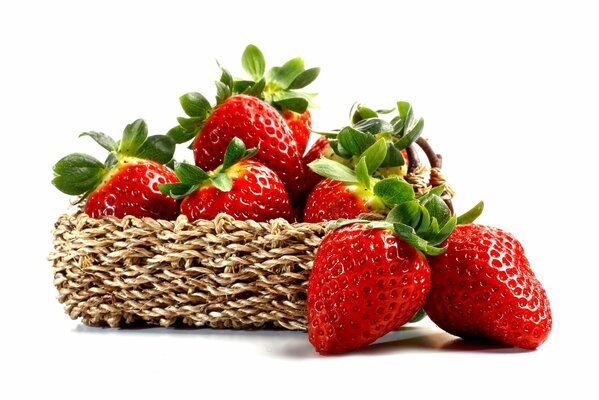 Photo de fruits fraise dans un panier