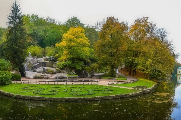 Fotos vom Teich aus dem Sophienpark in der Ukraine