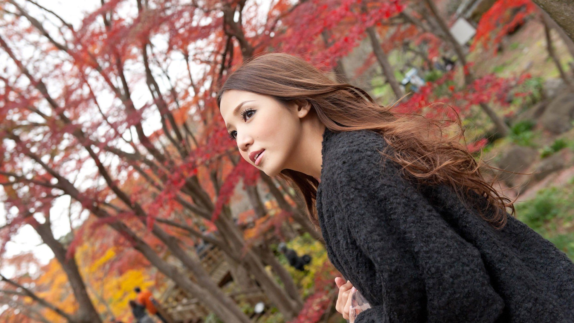 fille asiatique vêtements cheveux parc