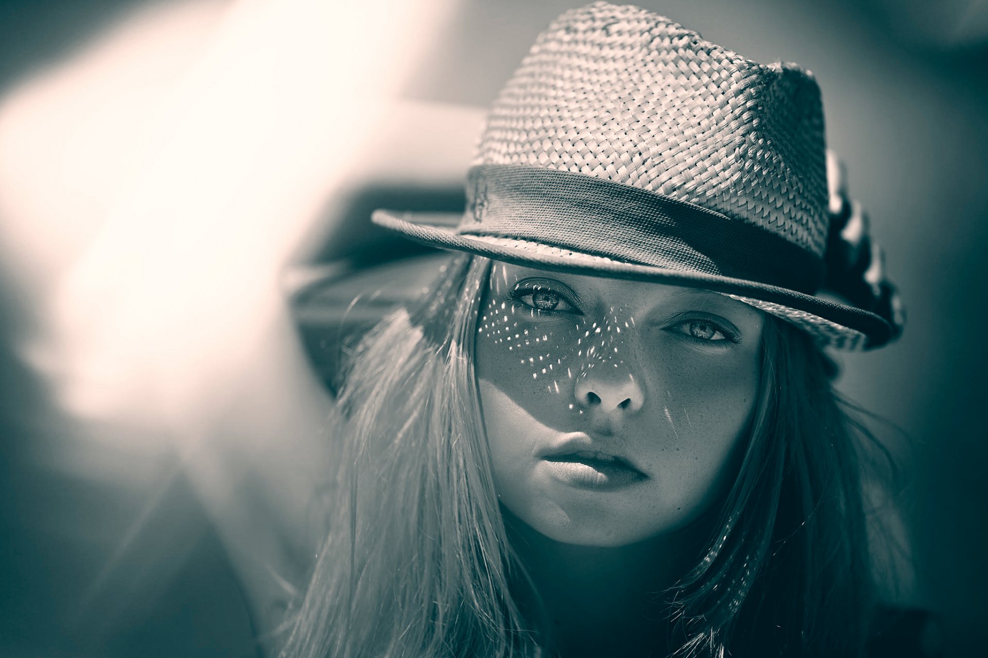 view portrait hat bokeh