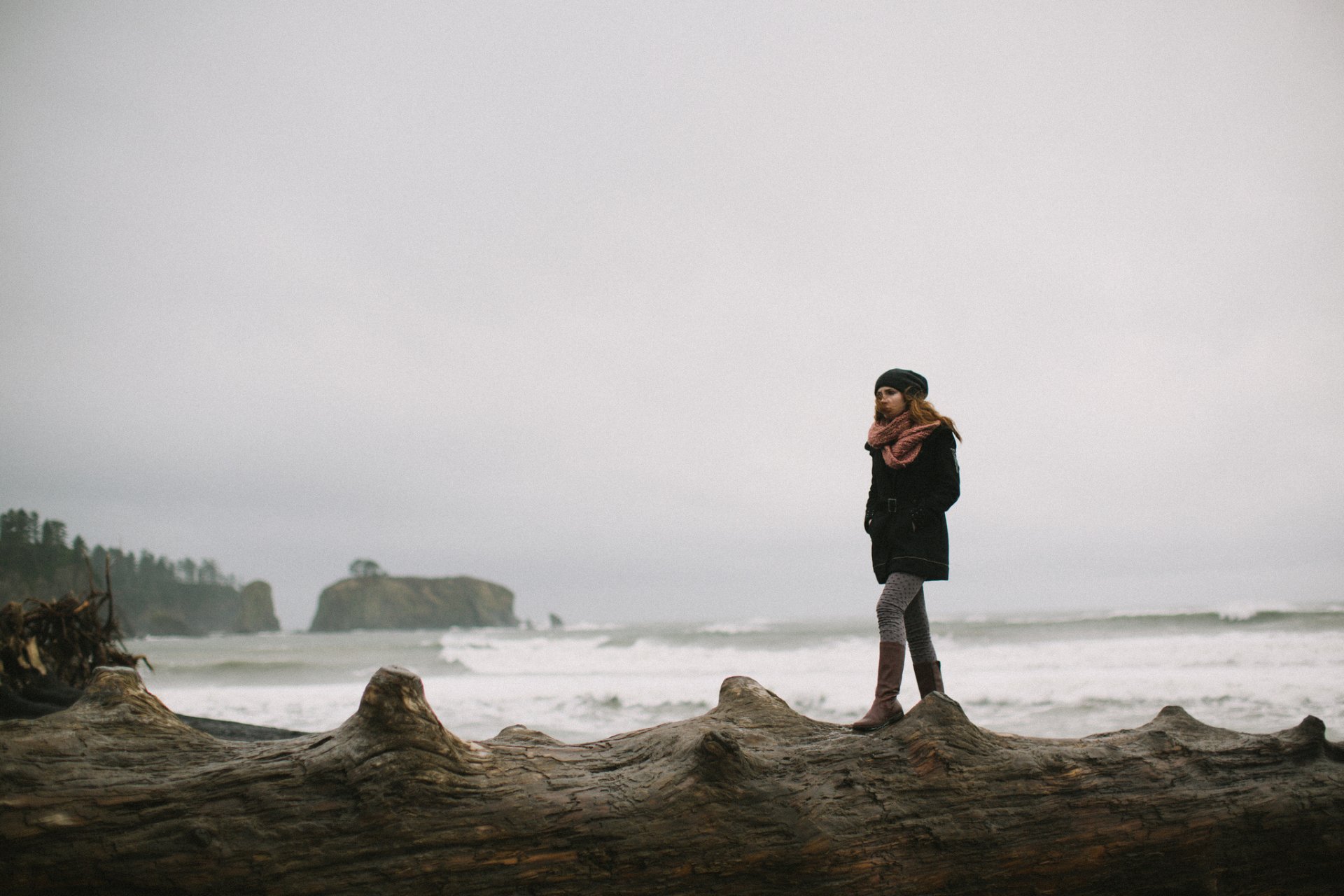 danielle girl loneliness beach ocean