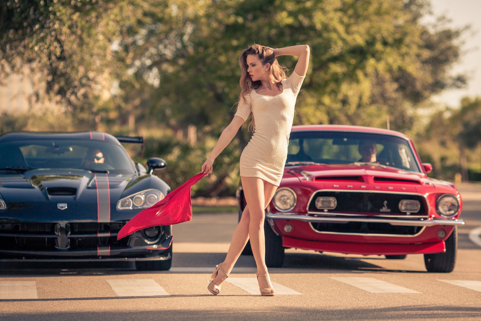 ford mustang shelby 68 kr czerwony dodge viper voodoo edition czarny wiaczesław potiomkin model kristina jakimova muscle car muscle car przód start dziewczyna flaga