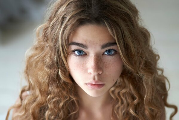 Curly Sonya with freckles