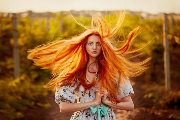 Cheveux longs Rousse nature naturalité