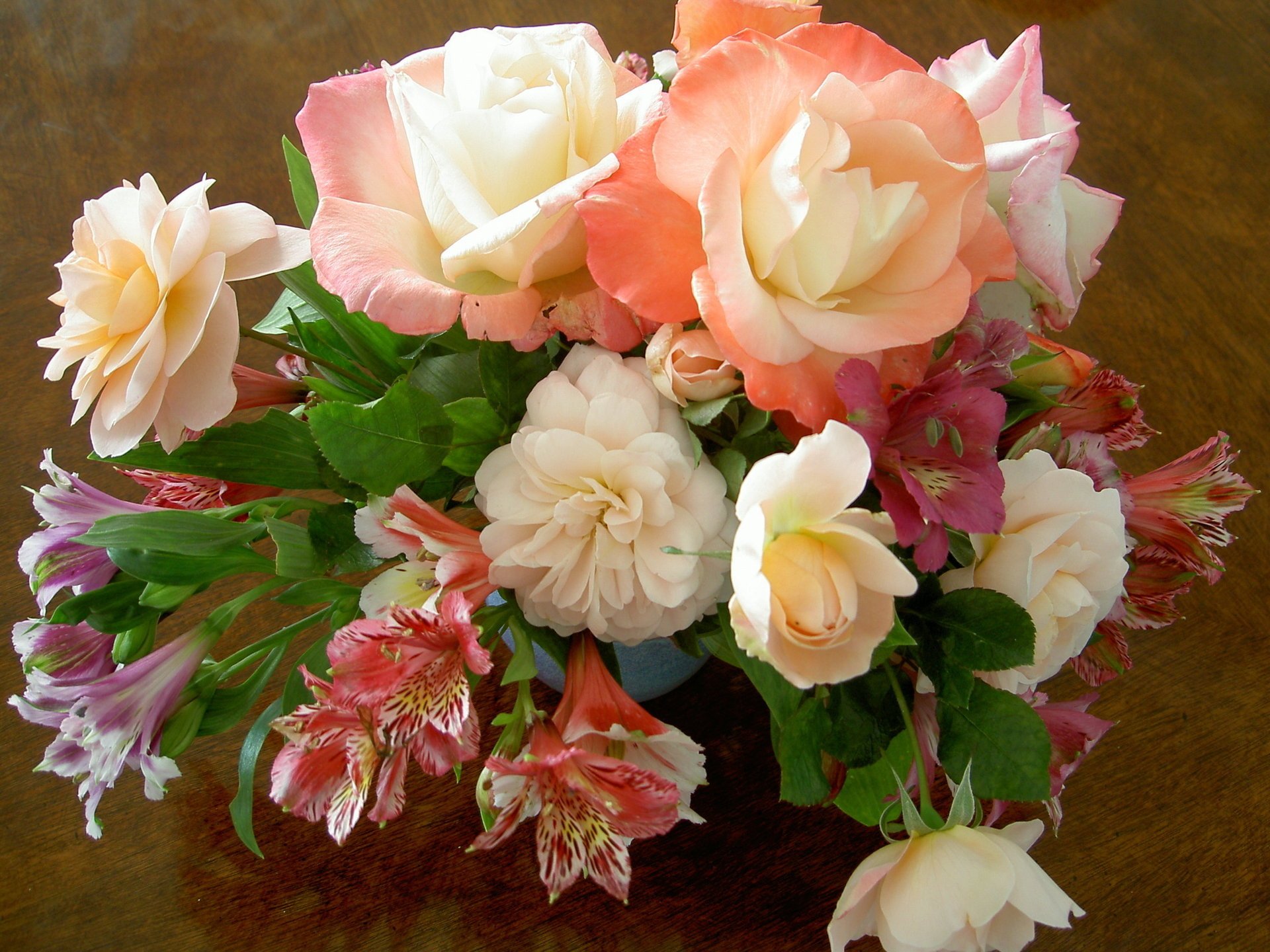 alstroemeria alstroemeria rose bouquet fiore fiori