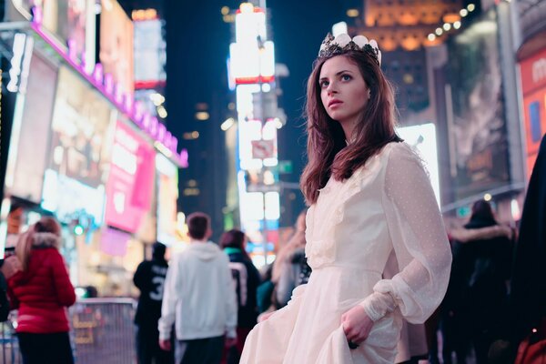 Shooting a model in street style in the center of New York